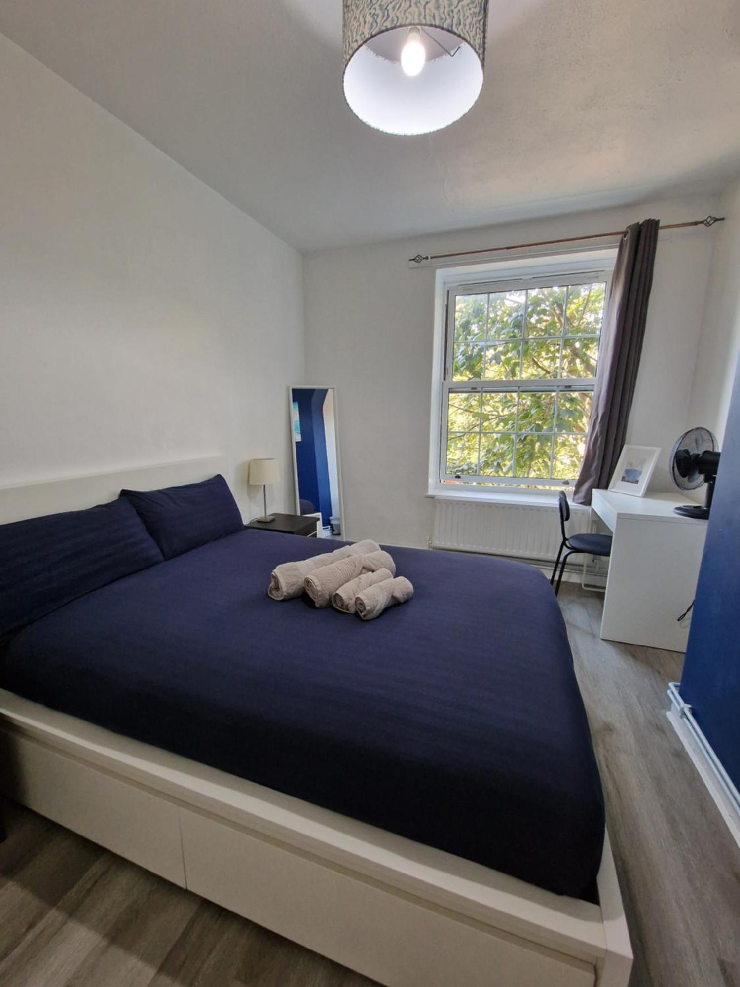 Comfortable 2 Bedrooms Flat In Oval Appartement